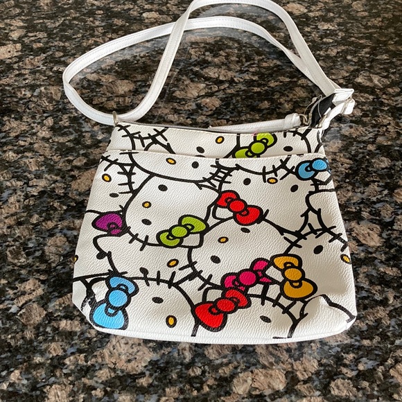HELLO KITTY SHOULDER BAG NWOT - Picture 1 of 7